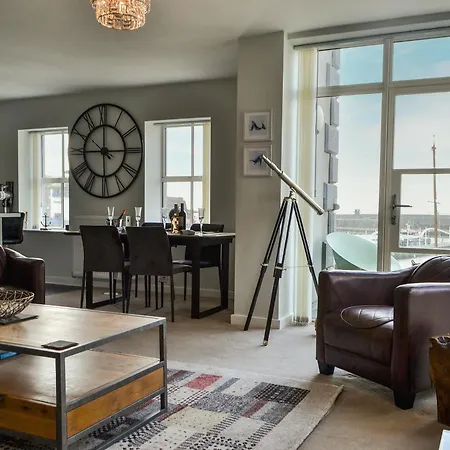 Quayside7 Holiday home *